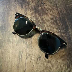 Clubmaster women’s Ray Ban sunglasses